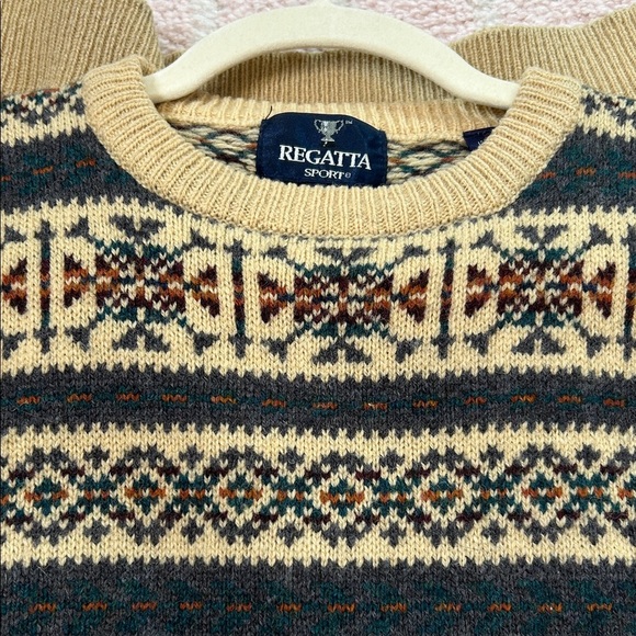 Vintage Regatta Sport Snowflake Stripe Pattern 100% Wool Sweater Size Medium - Picture 13 of 13
